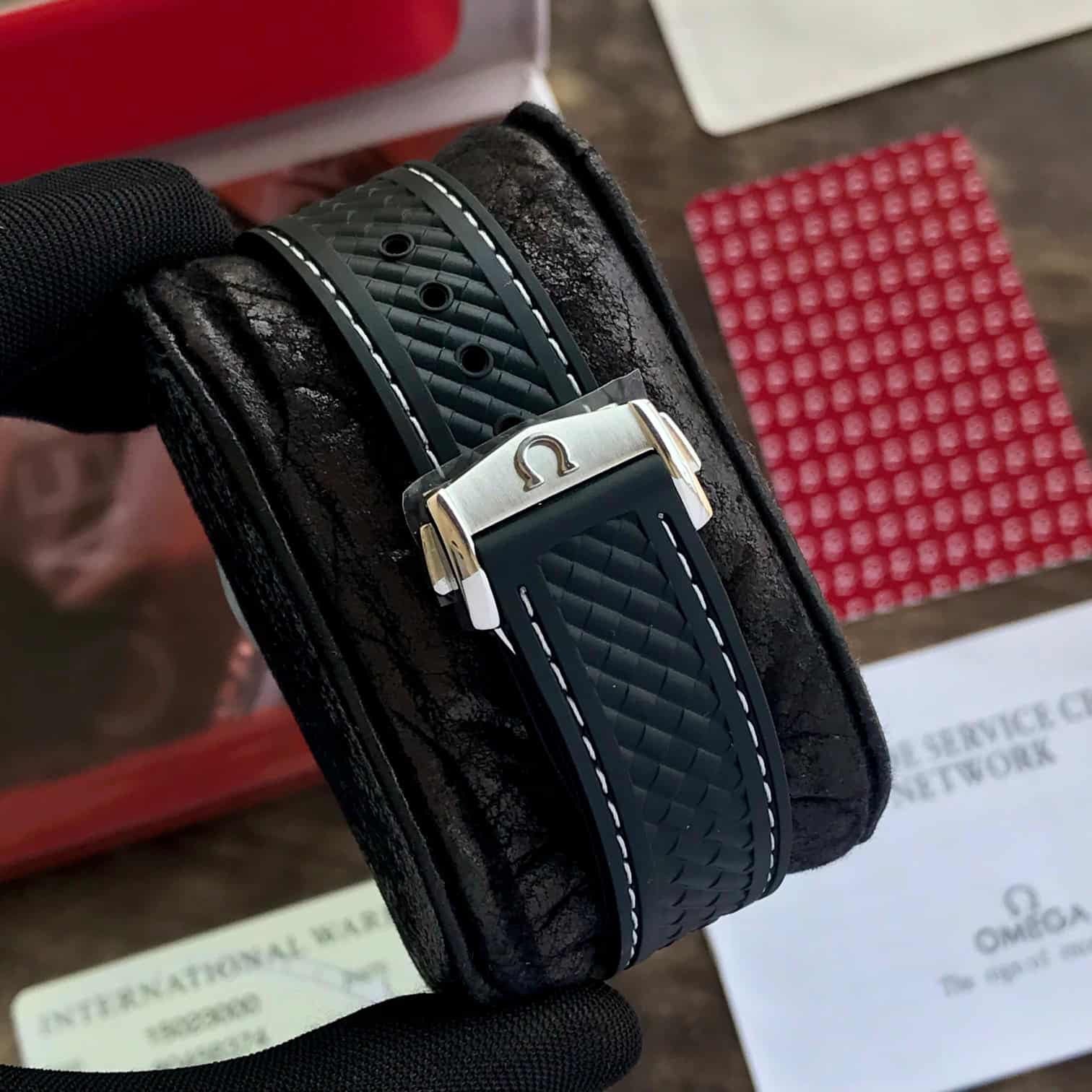 Omega Seamster CoAxial Japanese Automatic Black Fiber Belt & Green Dial Automatic Mens Watch