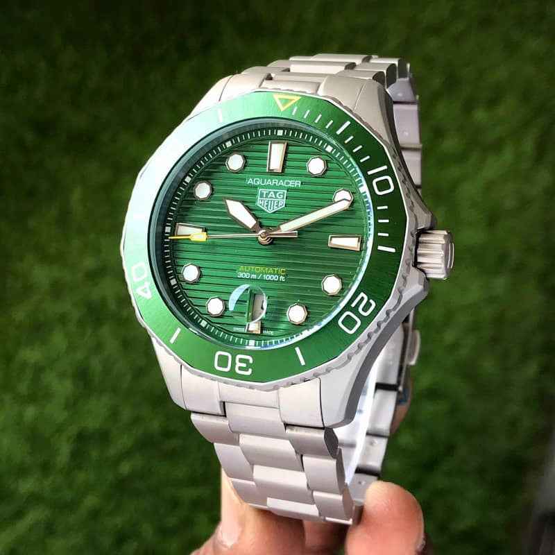 TAG Heuer Carerra AQUARACER Green Dial Special Edition Automatic Mens Watch