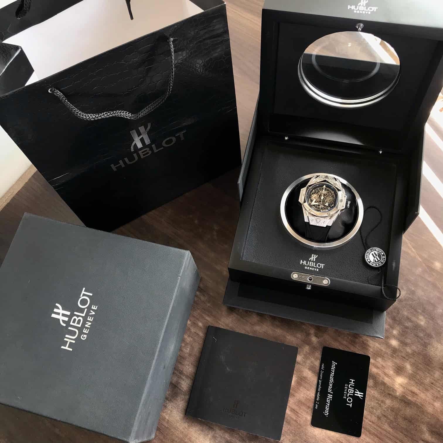 The Hublot Big Bang King Sang Bleu Silver Dimond Premium Mens Watch
