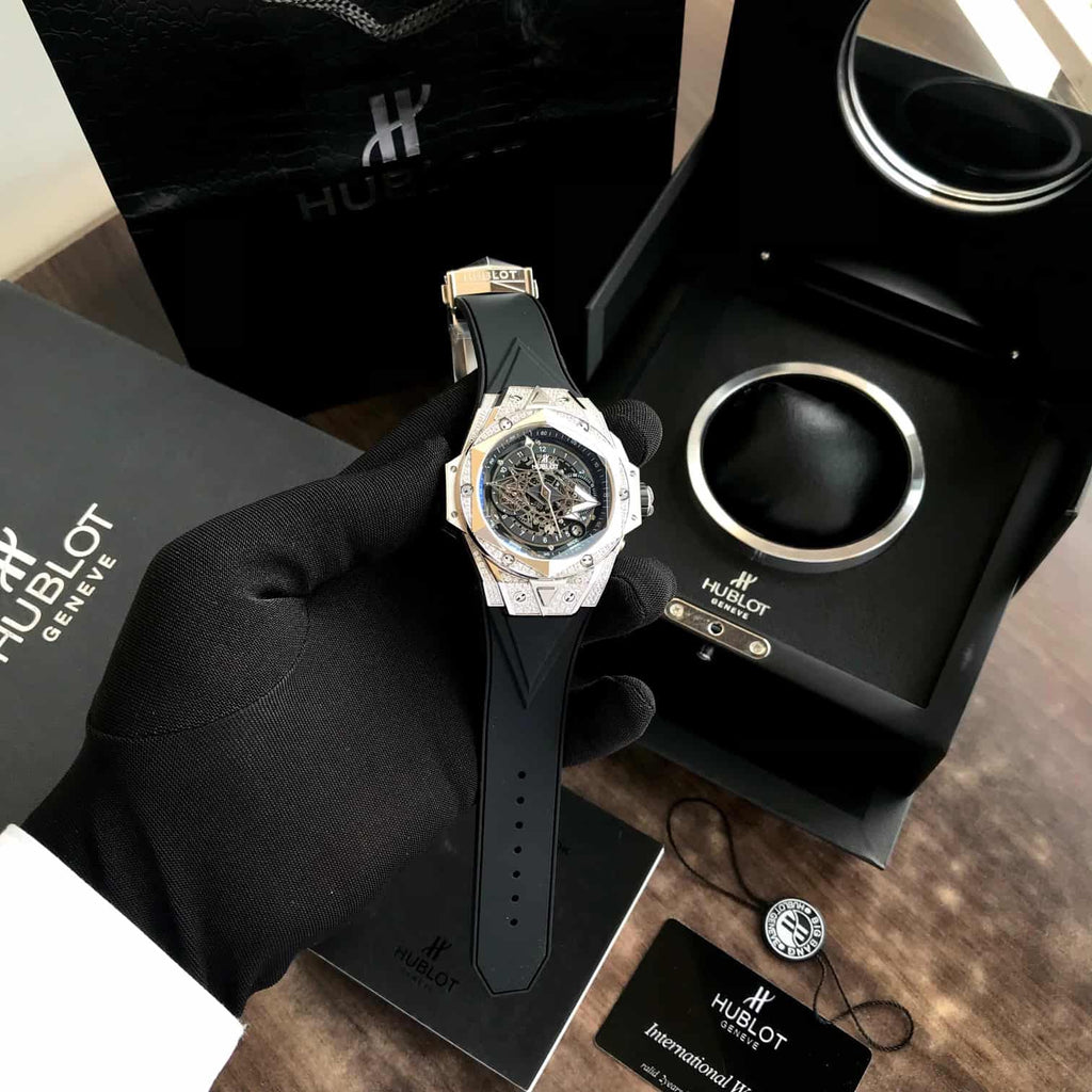 The Hublot Big Bang King Sang Bleu Silver Dimond Premium Mens Watch