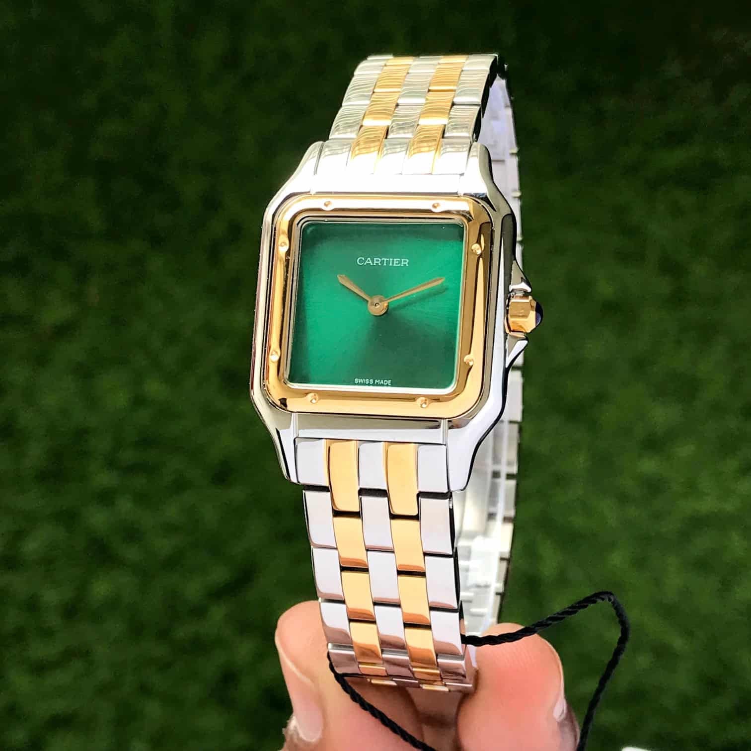 Cartier Santos Premium Women's Watch – Green Dial Edition