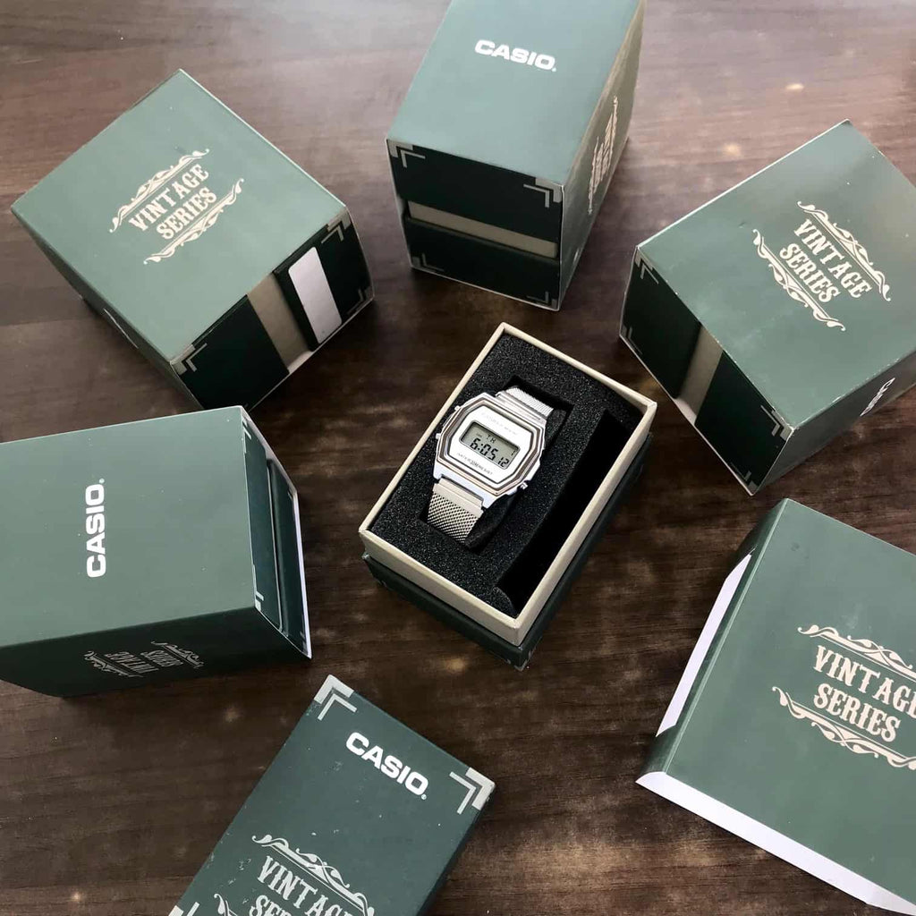 Casio Vintage Silver White Dial A700WM-7ADF Digital Dial Stainless Steel Mesh Band