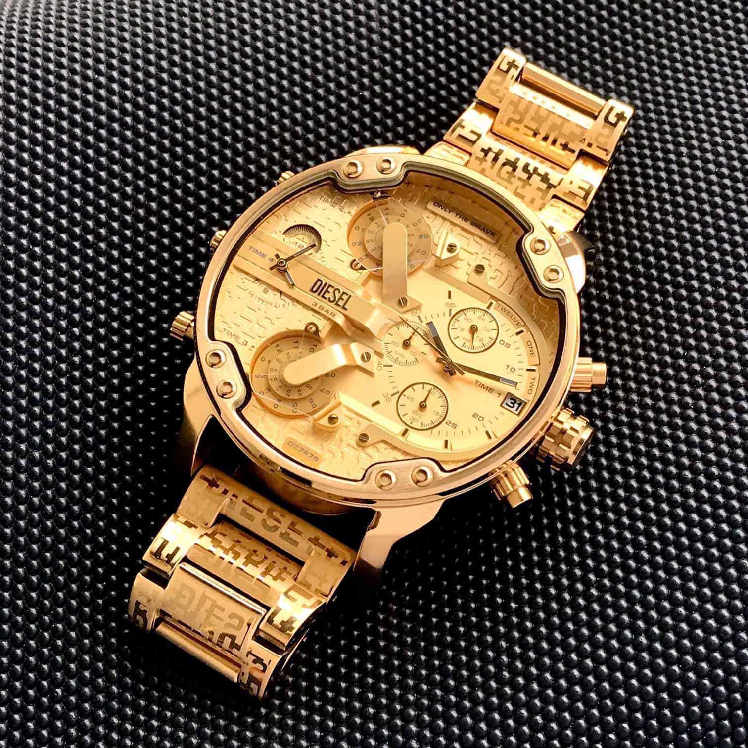 Diesel Bid Daddy DZ7479 2.0 Gold Edition Analog Chronographs Men’s Watch