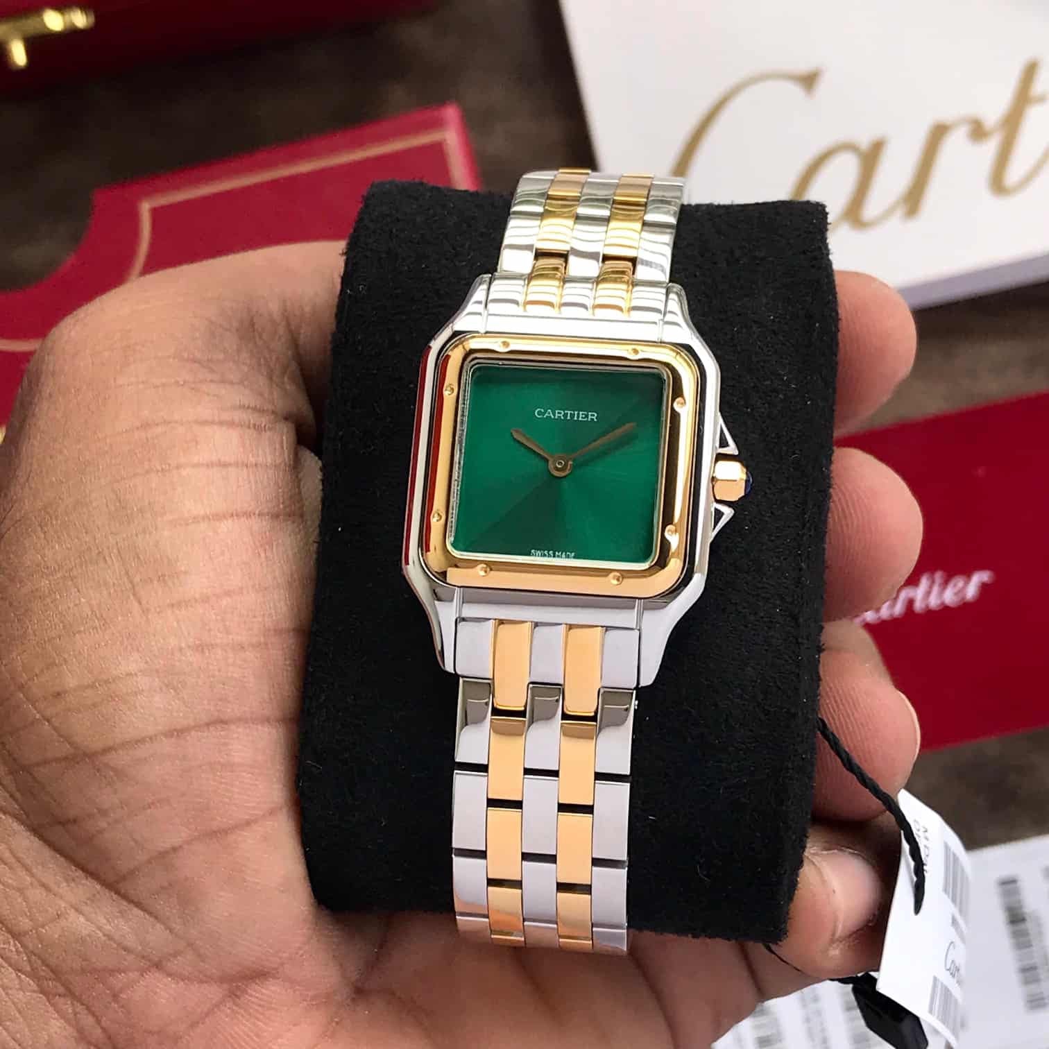 Cartier Santos Premium Women's Watch – Green Dial Edition