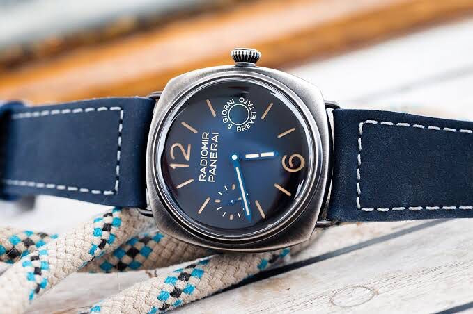 The new Panerai Radiomir Otto Giorni Swiss Made Blue Automatic Mens Watch