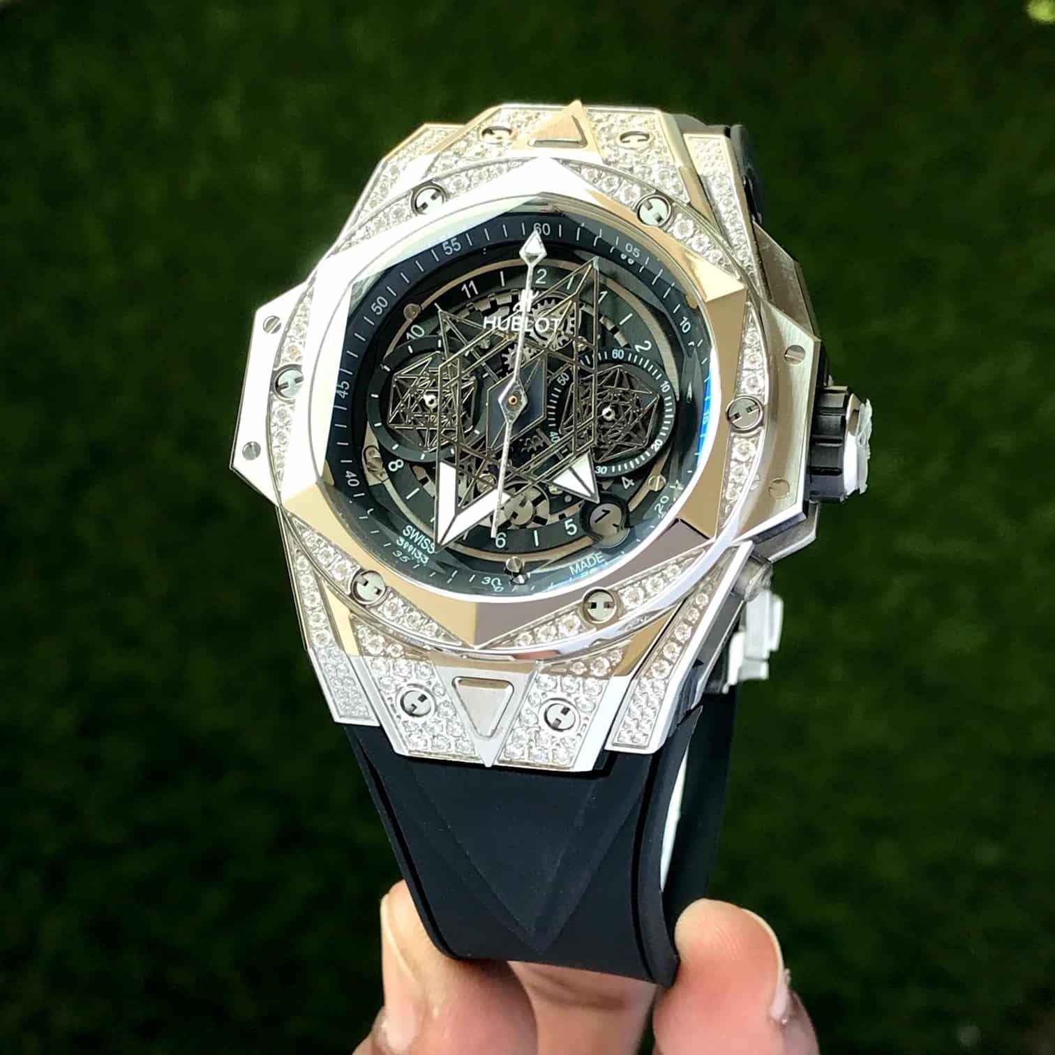 The Hublot Big Bang King Sang Bleu Silver Dimond Premium Mens Watch