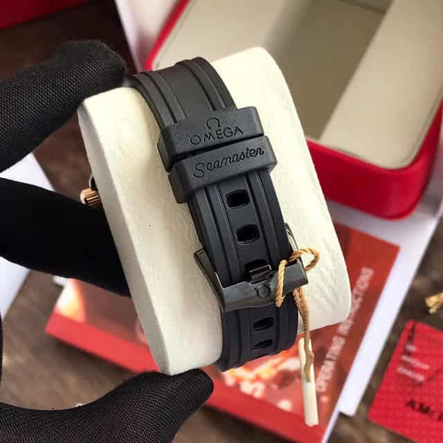 Omega Seamster Co-Axial Swiss ETA Machinery Automatic Men’s Watch