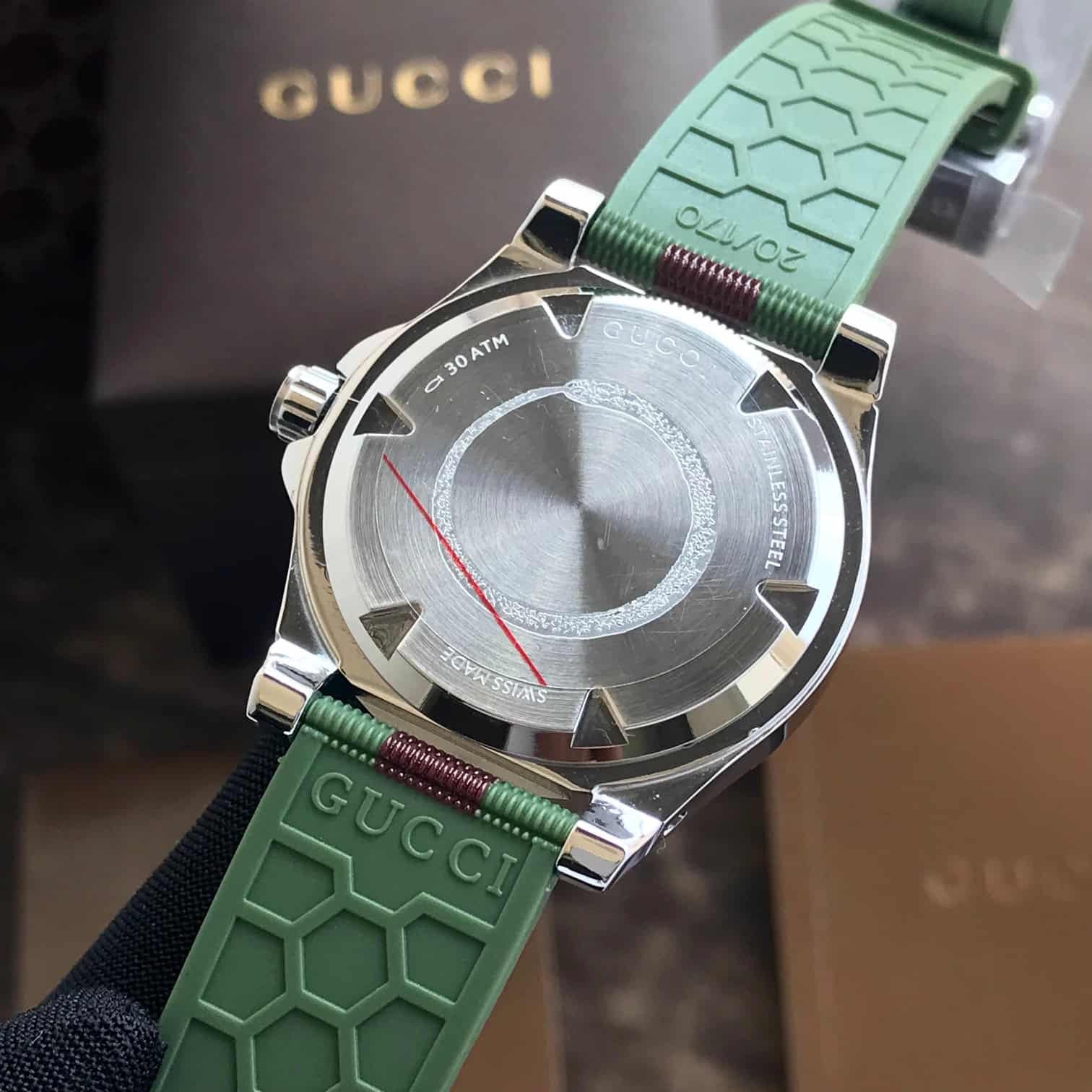 Gucci Dive Premiums Japanese Quartz Mens Watch