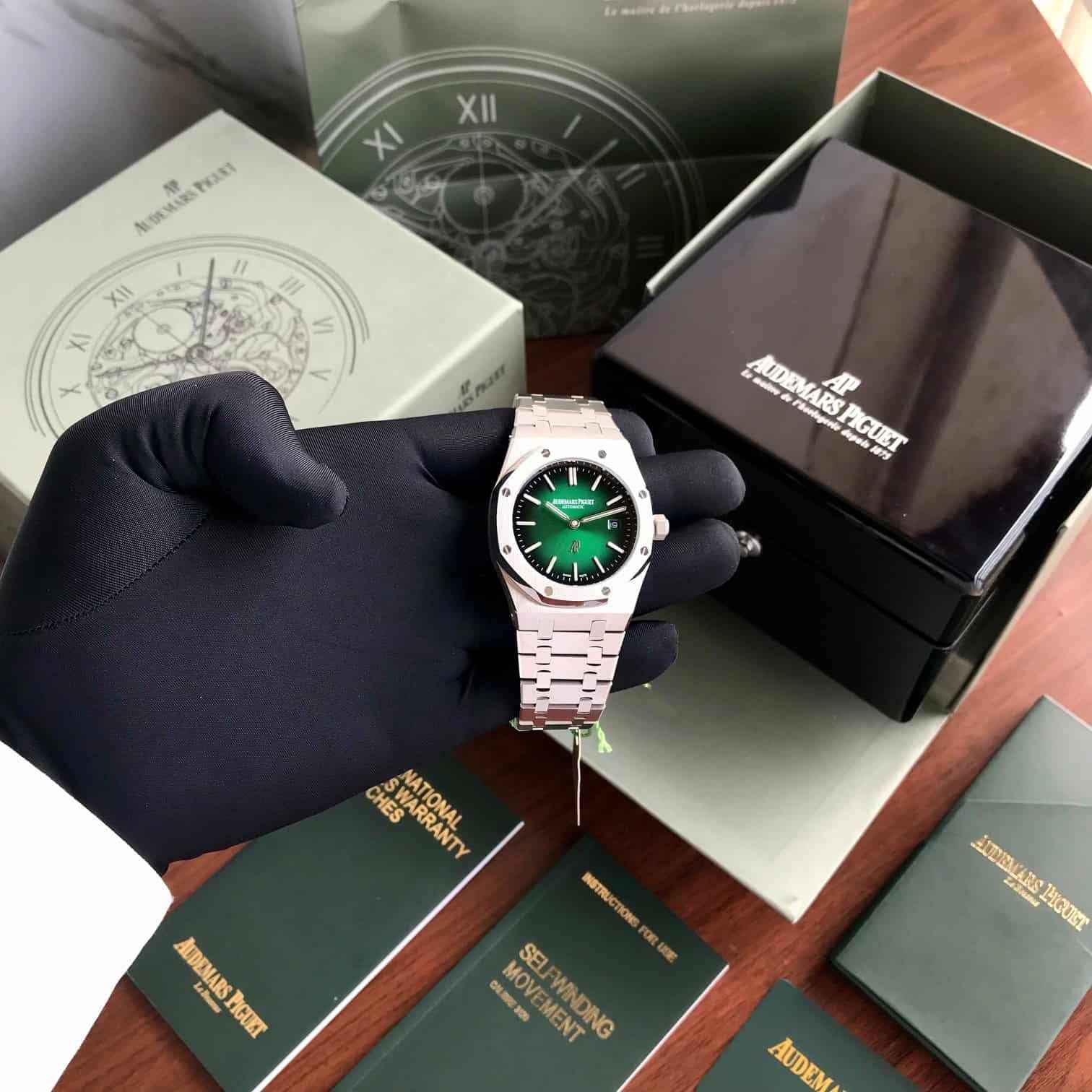 Audemars Piguet Royal Oak Jumbo Extra thin Japanese Automatic Men’s Watch - Therealtime