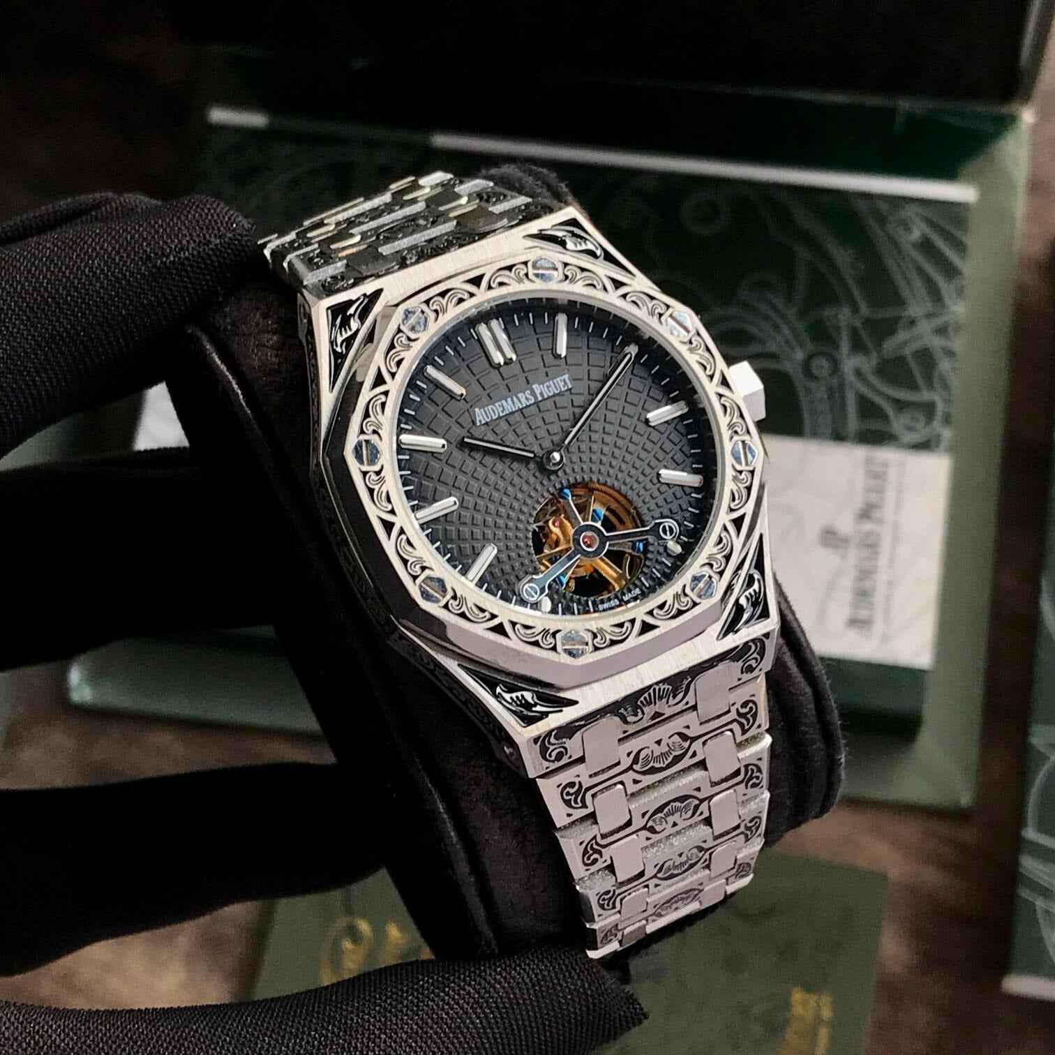 Audemars Piguet Double Balance Wheel Watch for Precision Timekeeping - Therealtime