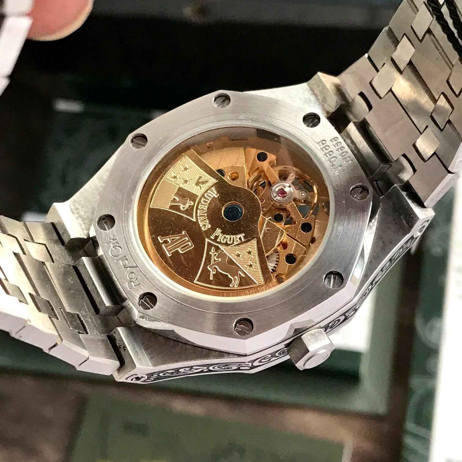Audemars Piguet Double Balance Wheel Watch for Precision Timekeeping - Therealtime